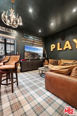 Chandelier, Interior, Living room, Recessed Lighting