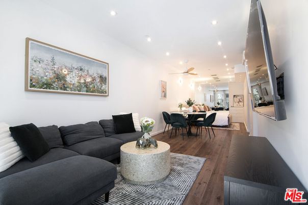 Dining room, Interior, Living room, Pendant Lights, Recessed Lighting, Wood Texture Flooring