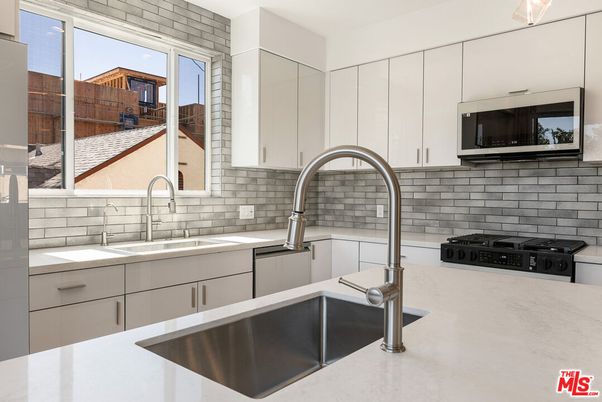 Interior, Kitchen, Stainless Steel Appliances