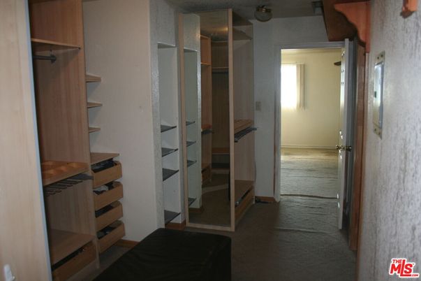 Interior, Walk-in Closets