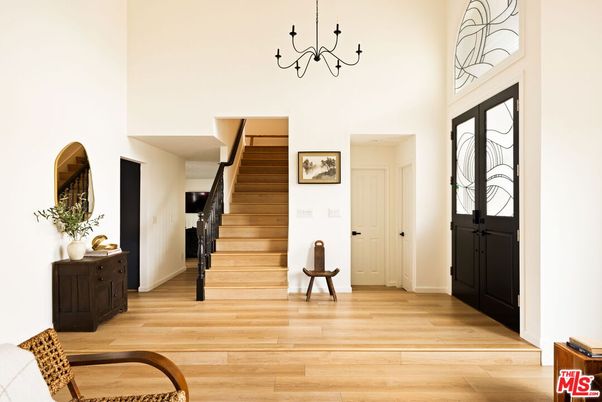 Chandelier, Interior, Wood Texture Flooring