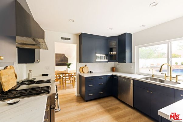 Dining room, Interior, Kitchen, Recessed Lighting, Stainless Steel Appliances, Wood Texture Flooring