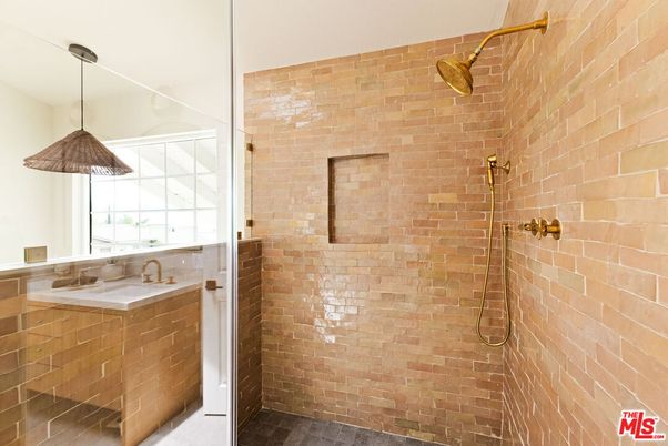 Bathroom, Interior, Pendant Lights, Stone Walls