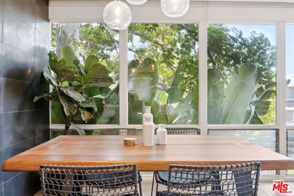 Dining room, Interior