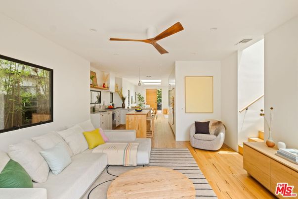 Interior, Living room, Pendant Lights, Recessed Lighting, Wood Texture Flooring