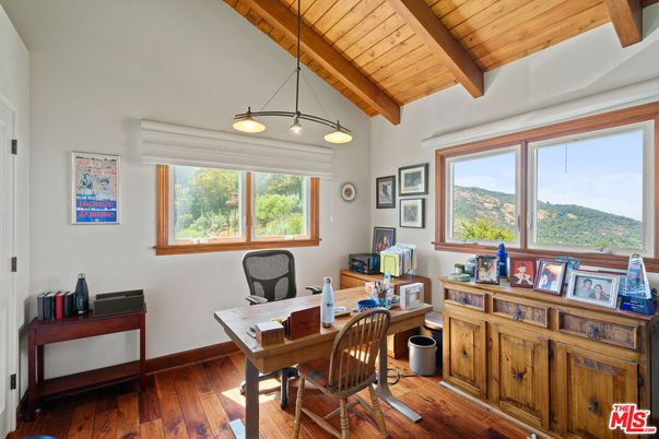 Home Office, Interior, Pendant Lights, Wooden Beams, Wooden Ceilings, Wood Texture Flooring