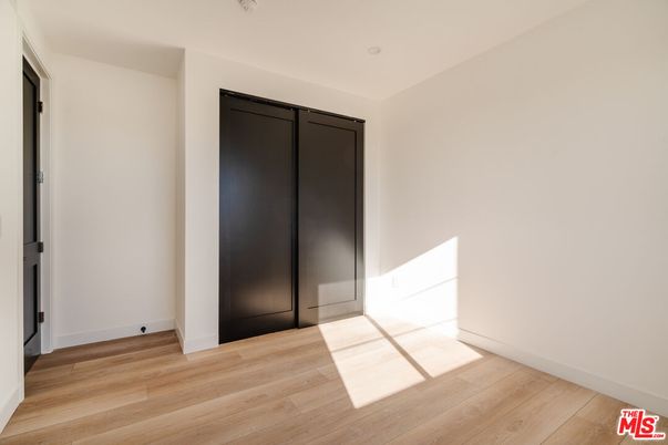 Elevator, Empty room, Interior, Wood Texture Flooring