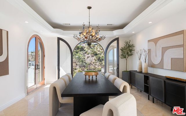 Chandelier, Dining room, Interior, Pendant Lights, Recessed Lighting