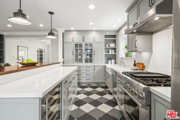 Interior, Kitchen, Pendant Lights, Recessed Lighting, Stainless Steel Appliances