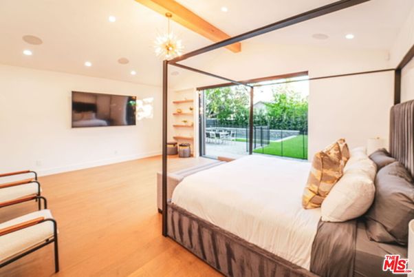 Bedroom, Interior, Pendant Lights, Recessed Lighting, Wooden Beams, Wood Texture Flooring
