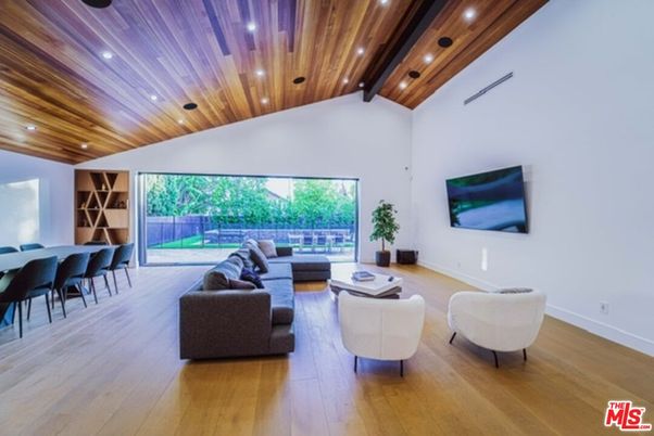 Dining room, Interior, Living room, Recessed Lighting, Wooden Beams, Wooden Ceilings, Wood Texture Flooring