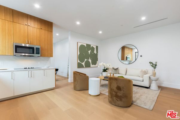Interior, Kitchen, Living room, Recessed Lighting, Wood Texture Flooring