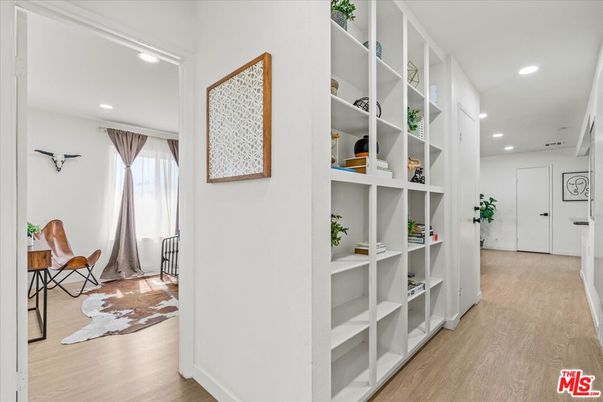 Interior, Recessed Lighting, Walk-in Closets, Wood Texture Flooring