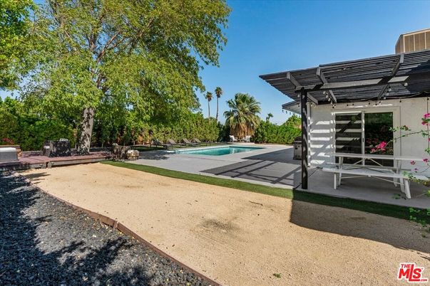 Backyard, Exterior, Pool