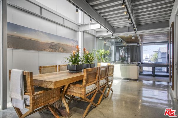 Dining room, Interior