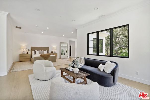 Bedroom, Interior, Living room, Recessed Lighting, Wood Texture Flooring