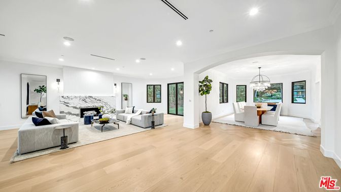 Chandelier, Dining room, Fireplace, Interior, Living room, Recessed Lighting, Wood Texture Flooring