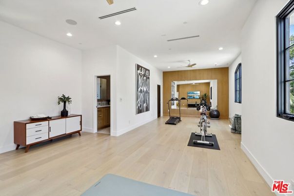 Fitness Equipment, Interior, Recessed Lighting, Wood Texture Flooring