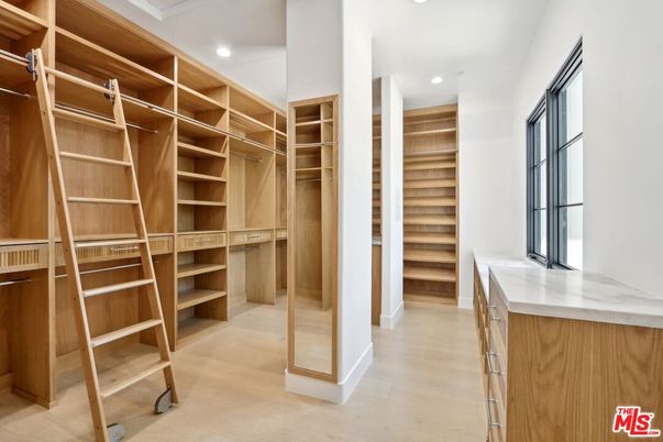 Interior, Recessed Lighting, Walk-in Closets, Wood Texture Flooring
