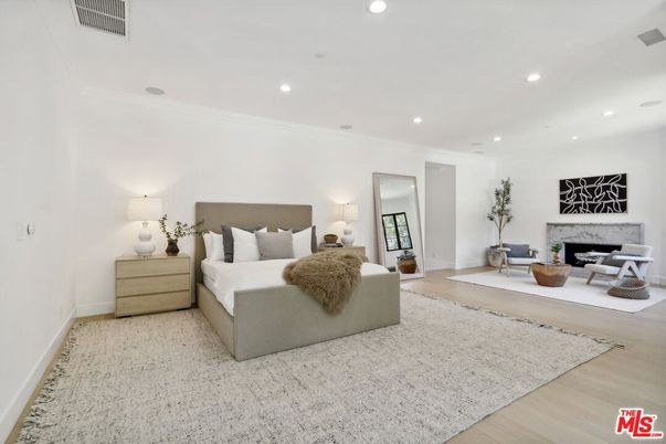 Bedroom, Fireplace, Interior, Recessed Lighting, Wood Texture Flooring