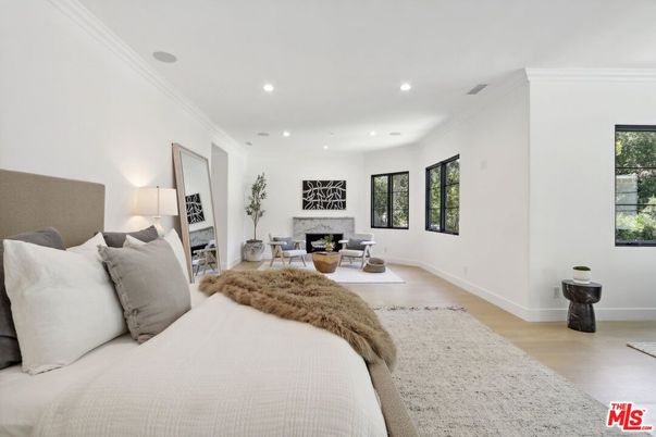 Bedroom, Fireplace, Interior, Recessed Lighting, Wood Texture Flooring