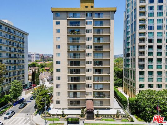 Exterior, Facade, Condo Building