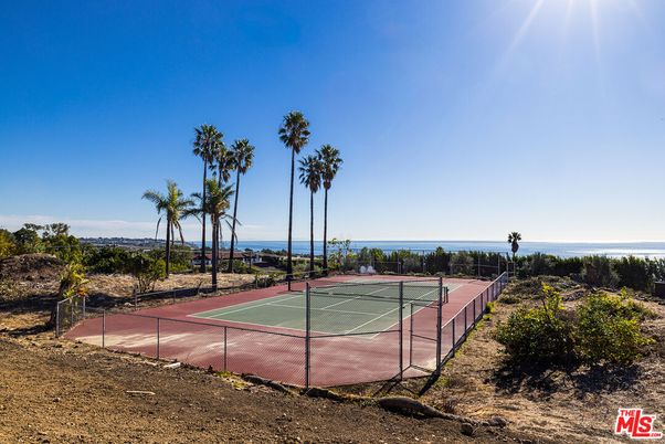 Exterior, Tennis Courts