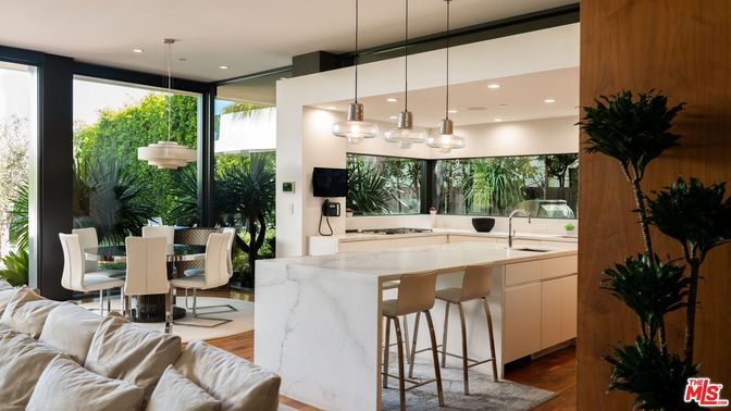 Dining room, Interior, Kitchen, Pendant Lights, Recessed Lighting, Wood Texture Flooring