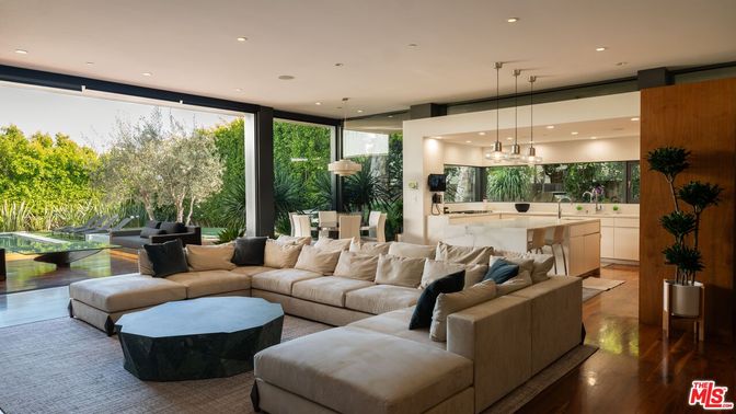 Dining room, Interior, Kitchen, Living room, Pendant Lights, Recessed Lighting, Wood Texture Flooring