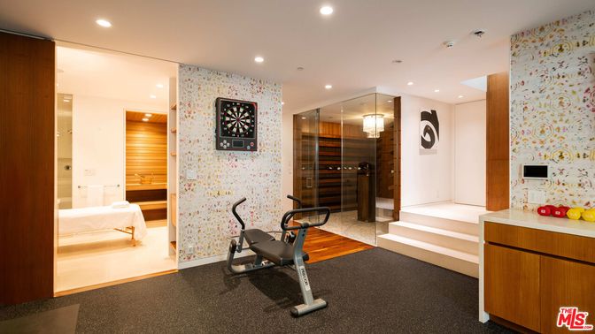 Fitness Equipment, Interior, Recessed Lighting, Sauna Room