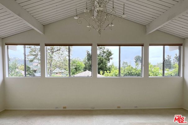 Chandelier, Empty room, Interior