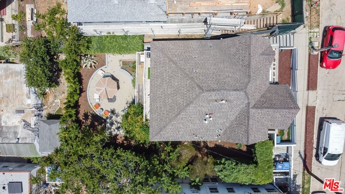 Exterior, Drone