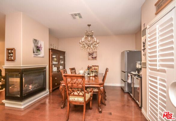 Chandelier, Dining room, Fireplace, Interior, Wood Texture Flooring