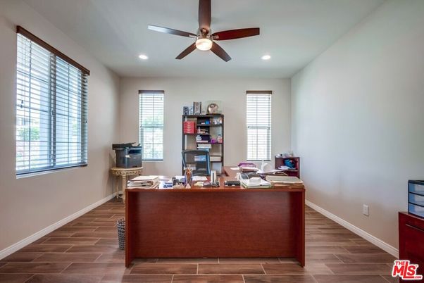 Home Office, Interior, Recessed Lighting, Wood Texture Flooring