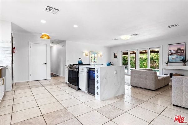 Interior, Kitchen, Living room, Recessed Lighting, Stainless Steel Appliances