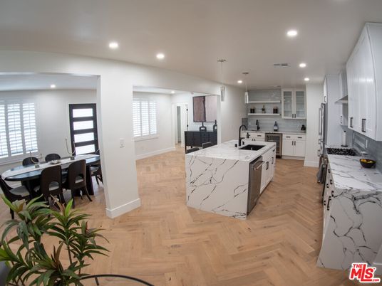 Dining room, Interior, Kitchen, Pendant Lights, Recessed Lighting, Stainless Steel Appliances, Wood Texture Flooring