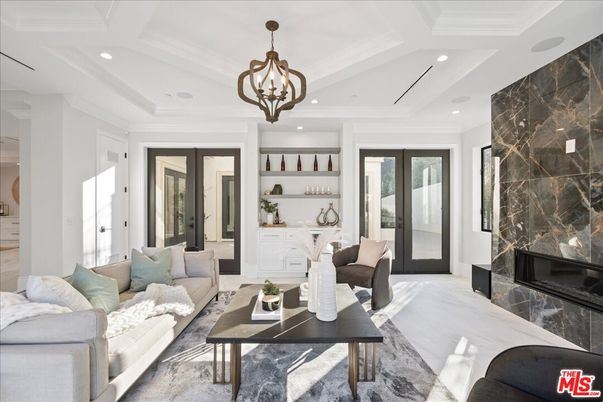Chandelier, Fireplace, Interior, Living room, Marble Walls, Recessed Lighting