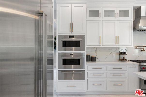 Interior, Kitchen, Stainless Steel Appliances