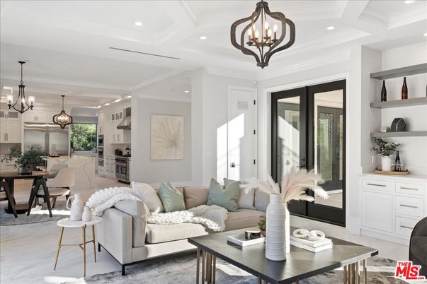 Chandelier, Dining room, Interior, Kitchen, Living room, Pendant Lights, Recessed Lighting