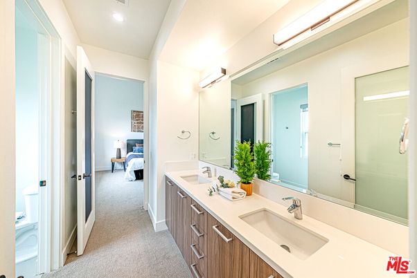 Bathroom, Bedroom, Dual Sink Vanities, Interior, Recessed Lighting