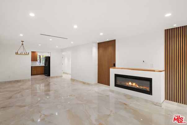 Empty room, Fireplace, Interior, Pendant Lights, Recessed Lighting