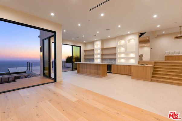 Interior, Recessed Lighting, Water, Wood Texture Flooring
