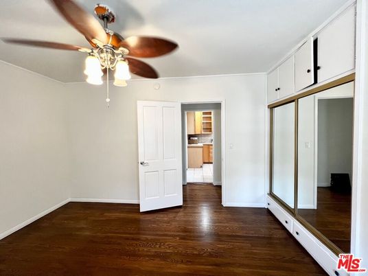 Empty room, Interior, Kitchen, Wood Texture Flooring