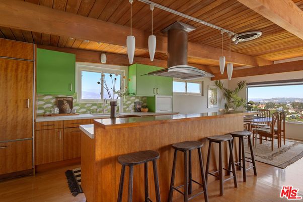 Dining room, Interior, Kitchen, Pendant Lights, Wooden Beams, Wooden Ceilings, Wood Texture Flooring