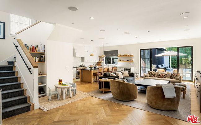 Interior, Kitchen, Living room, Pendant Lights, Recessed Lighting, Stainless Steel Appliances, Wood Texture Flooring