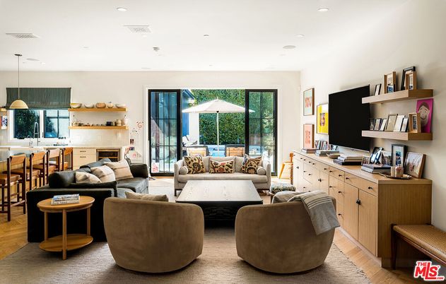 Interior, Kitchen, Living room, Pendant Lights, Recessed Lighting, Wood Texture Flooring