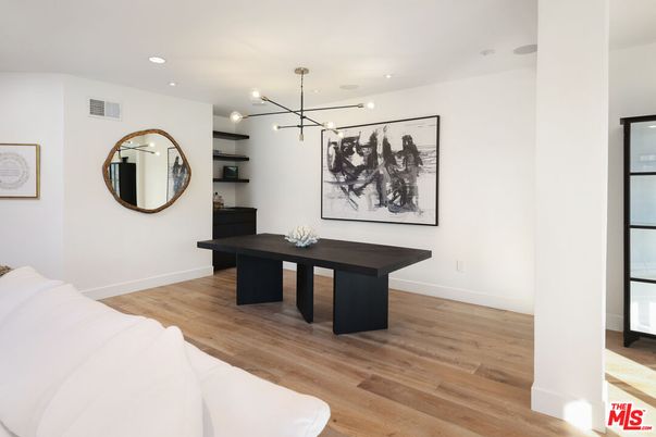 Interior, Pendant Lights, Recessed Lighting, Wood Texture Flooring
