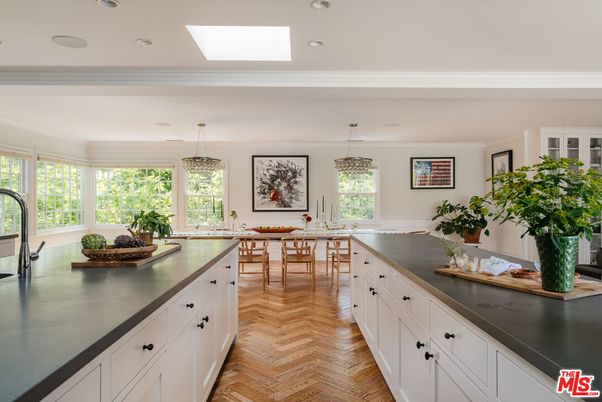 Dining room, Interior, Kitchen, Pendant Lights, Recessed Lighting, Wood Texture Flooring