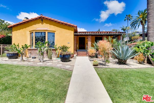 Backyard, Exterior, Facade, Spanish Mediterranean