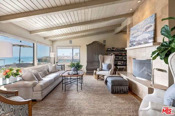 Fireplace, Interior, Living room, Recessed Lighting, Water